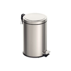Lixeira com pedal de 12 L em aço inox polido, com balde interno removível e tampa com sistema Stay Open.